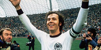 Pada Piala Dunia Franz Beckenbauer melawan Johan Cruyff juga menjadi pertunjukan menarik di partai final 1974 - Ekings