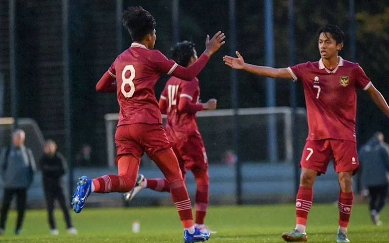 piala dunia u17 latihan malam hari - Ekings